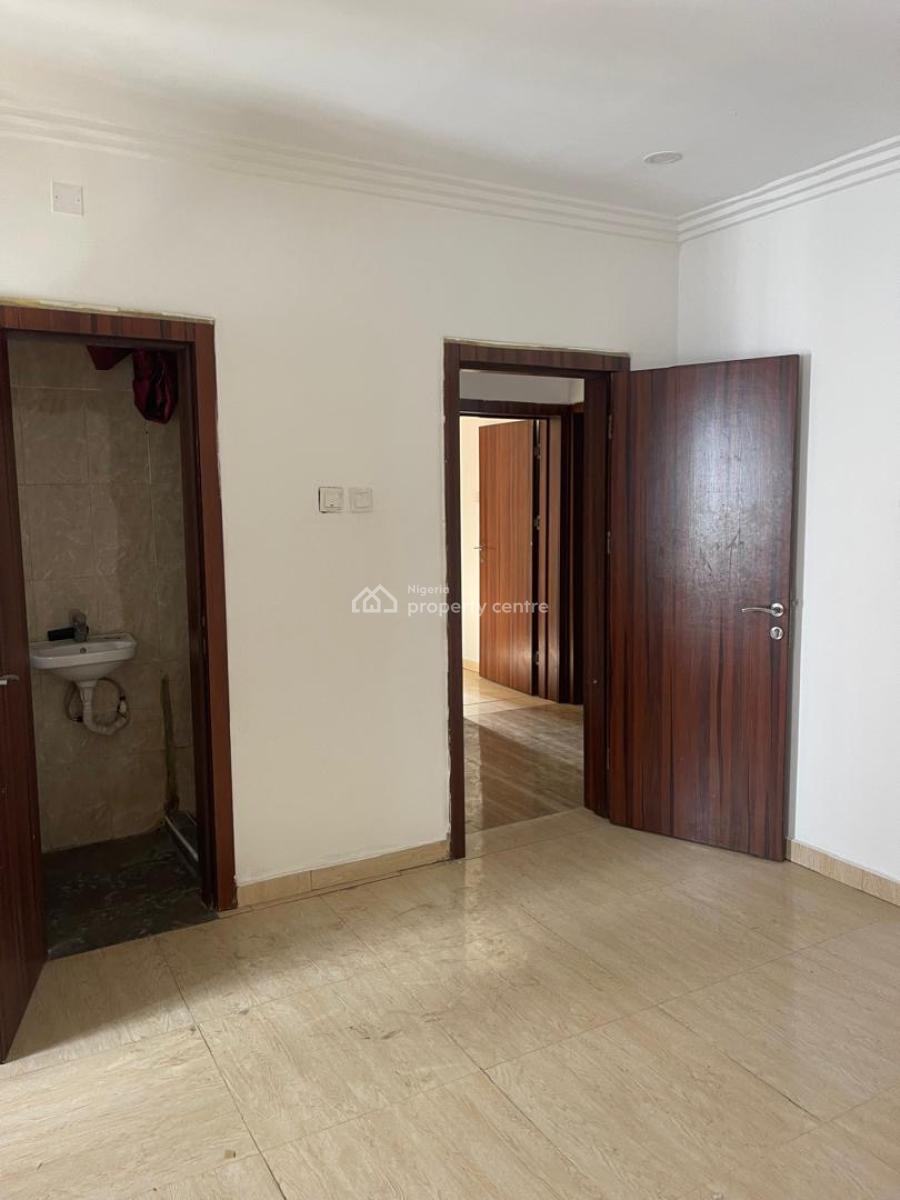 Lovely 3bedroom Negotiable in Code Access Estate, Ologolo, Lekki, Lagos, Flat / Apartment for Rent