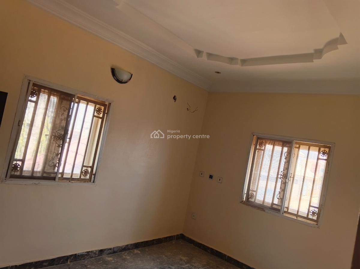 Beautiful Spacious 3bedroom (upstairs), Dawaki, Gwarinpa, Abuja, Flat / Apartment for Rent
