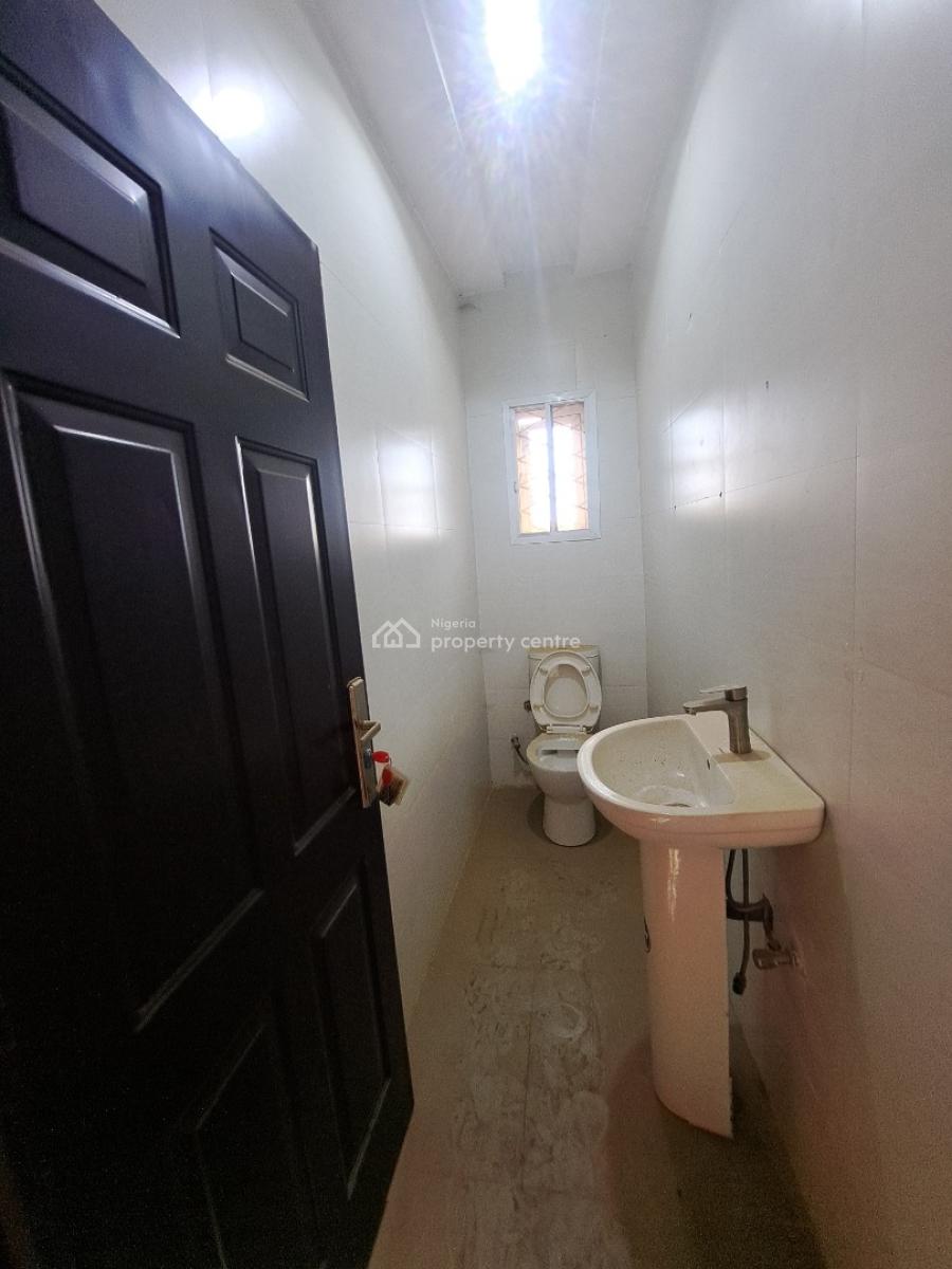 Spacious 3 Bedroom Flat, Mabushi, Abuja, Flat / Apartment for Rent