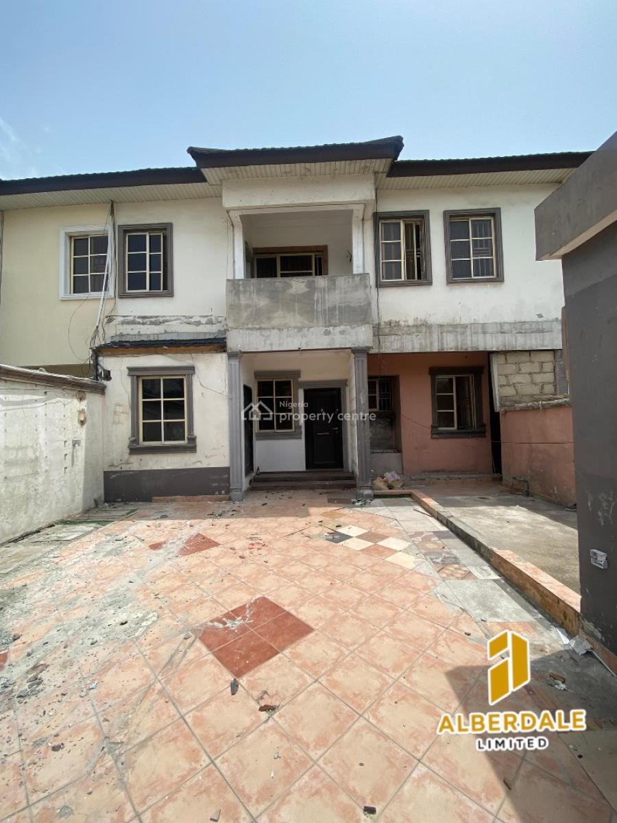 Well Built  3-bedroom Semi-detached House with Bq, Lekki Phase 1, Lekki, Lagos, Commercial Property for Rent