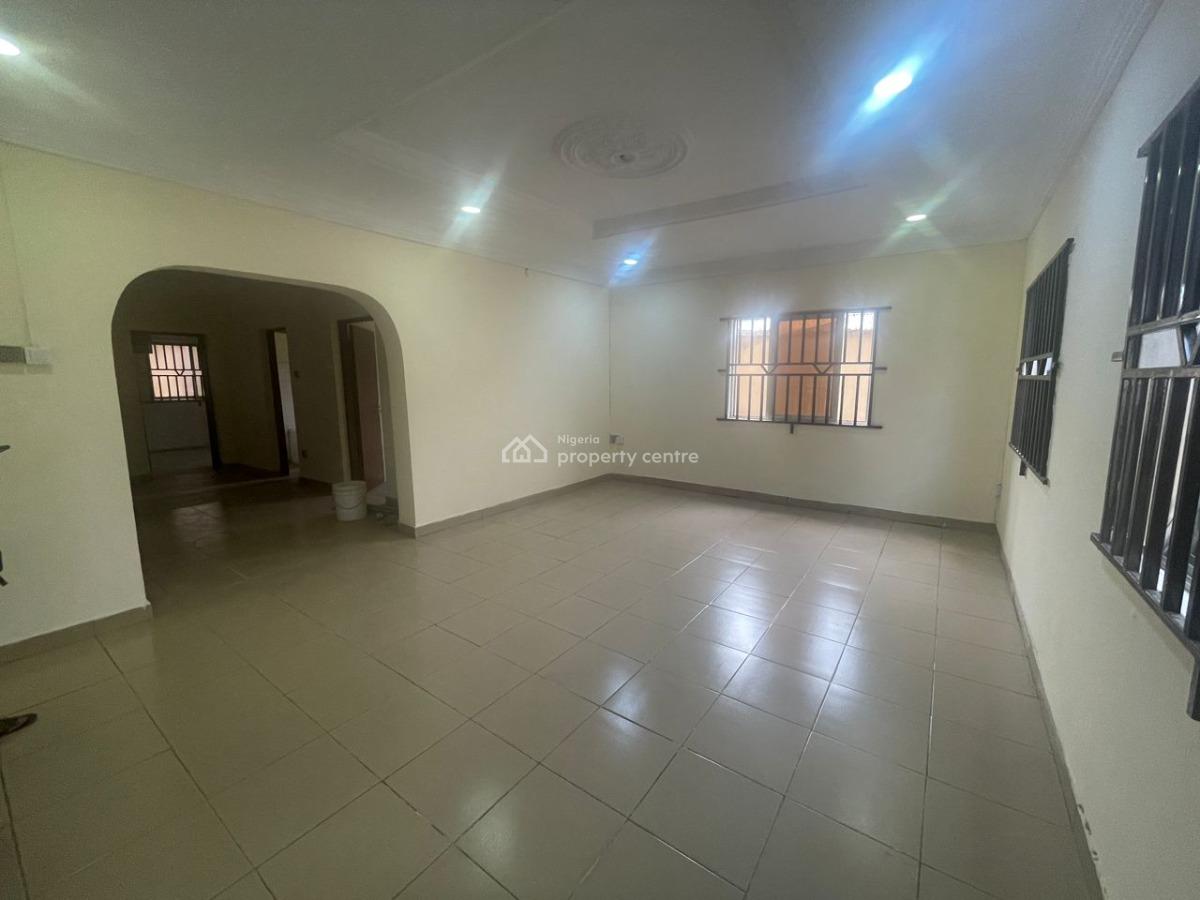 Spacious & Clean 4 Bedroom Duplex, Omole Phase 2, Olowora, Magodo, Lagos, Semi-detached Duplex for Rent