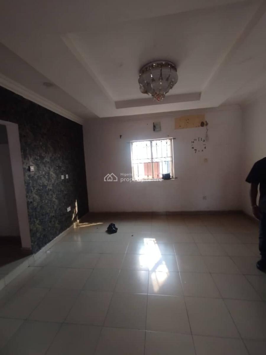 Spacious & Clean 3 Bedroom Flat, Gra Phase 1, Magodo, Lagos, Flat / Apartment for Rent