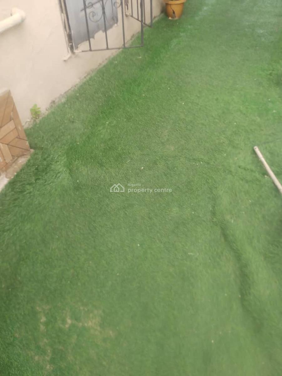 a Spacious Self Contain, Oba Oyekan Estate, Lekki Phase 1, Lekki, Lagos, Self Contain (single Rooms) for Rent