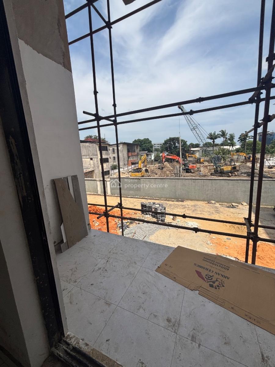 Spacious Waterview 3 Bedroom Penthouse & Elevator, Ikoyi, Lagos, Flat / Apartment for Sale