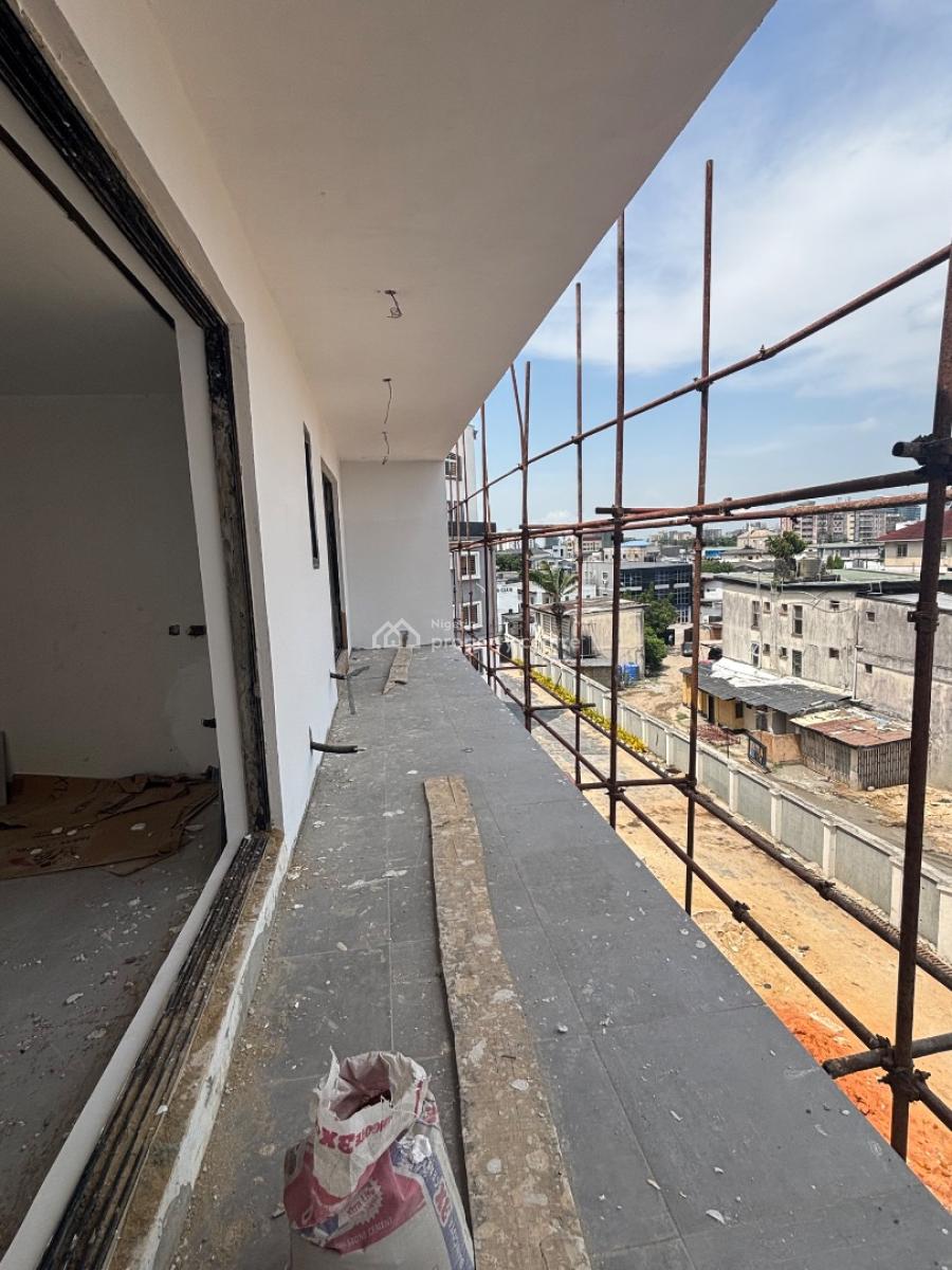 Spacious Waterview 3 Bedroom Penthouse & Elevator, Ikoyi, Lagos, Flat / Apartment for Sale