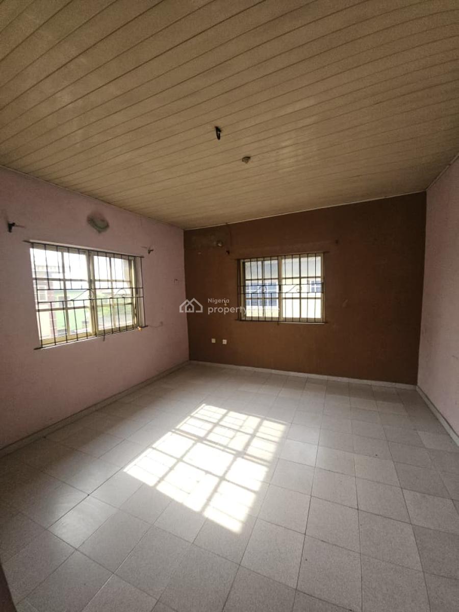Decent & Clean 3 Bedroom Flat Apartment, Gra Phase 1, Magodo, Lagos, Flat / Apartment for Rent