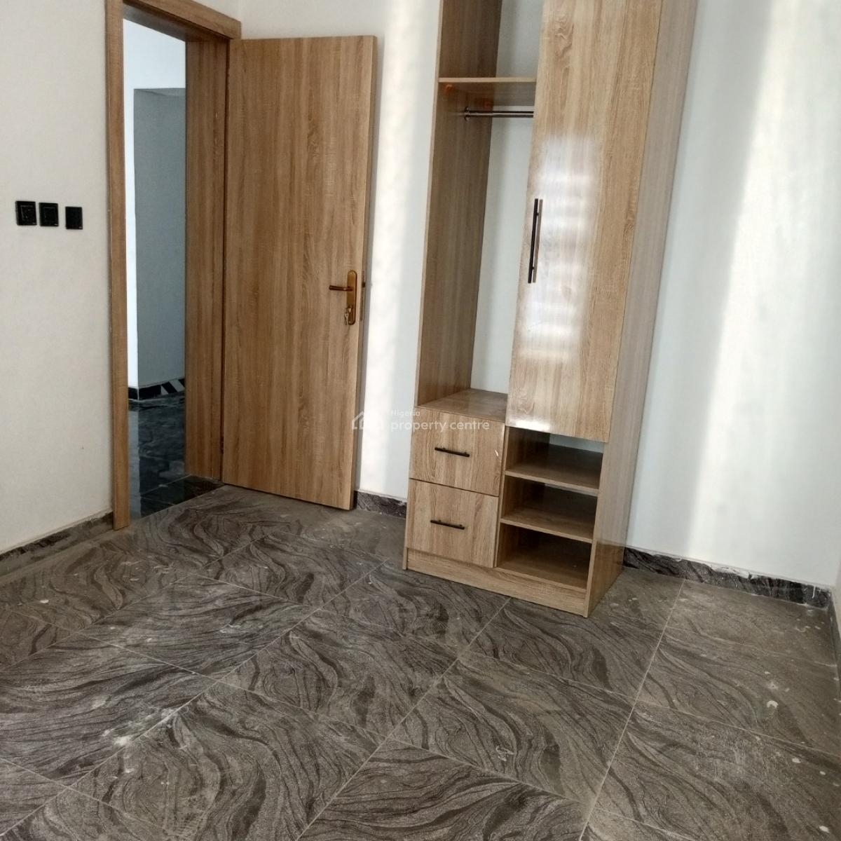 Luxurious and Standard 2 Bedroom Apartment (upstairs), Igbon Efon, Lekki, Lagos, Flat / Apartment for Rent