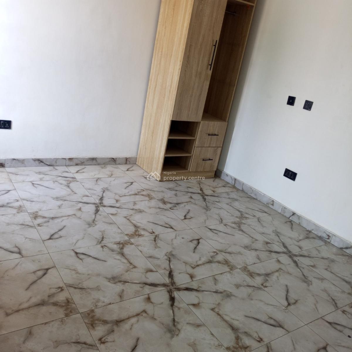 Luxurious and Standard 2 Bedroom Apartment (upstairs), Igbon Efon, Lekki, Lagos, Flat / Apartment for Rent