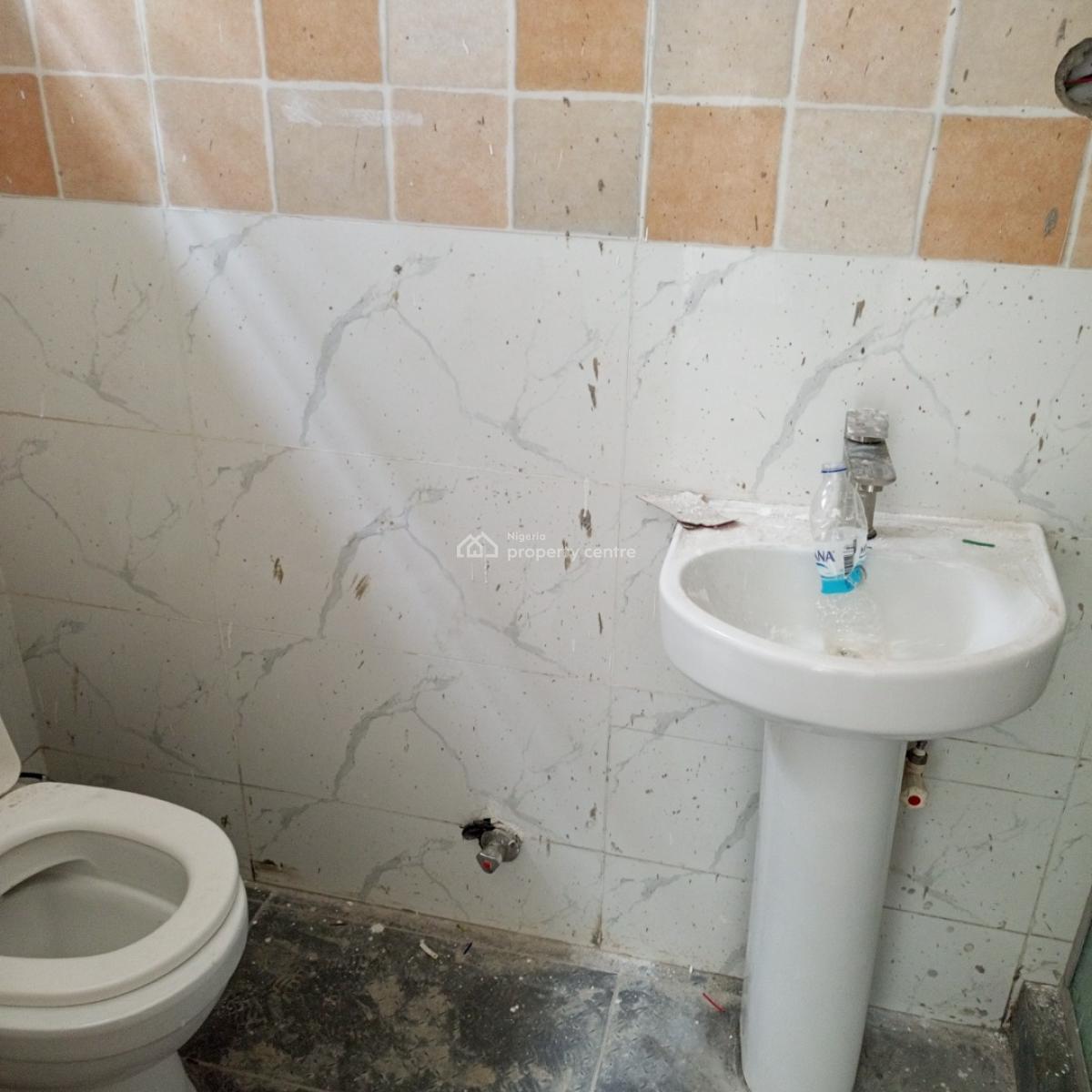 Luxurious and Standard 2 Bedroom Apartment (upstairs), Igbon Efon, Lekki, Lagos, Flat / Apartment for Rent