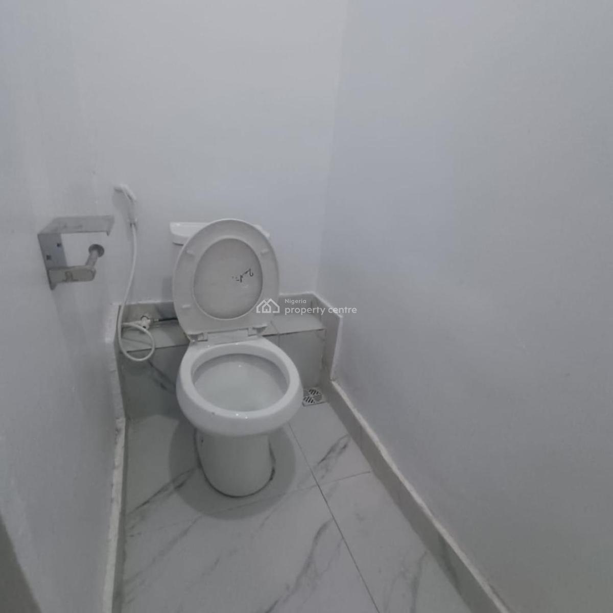 Tastefully Renovated 3 Bedroom Flat Apartment, Upstairs., Harmony Zone, Gra Phase 1, Magodo, Lagos, Flat / Apartment for Rent