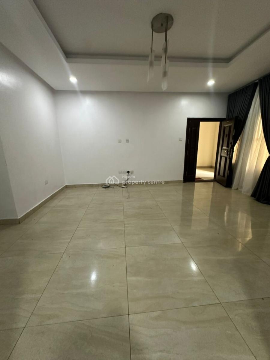 2 Bedroom Apartment, Off Admiralty, Lekki Phase 1, Lekki, Lagos, Flat / Apartment for Rent