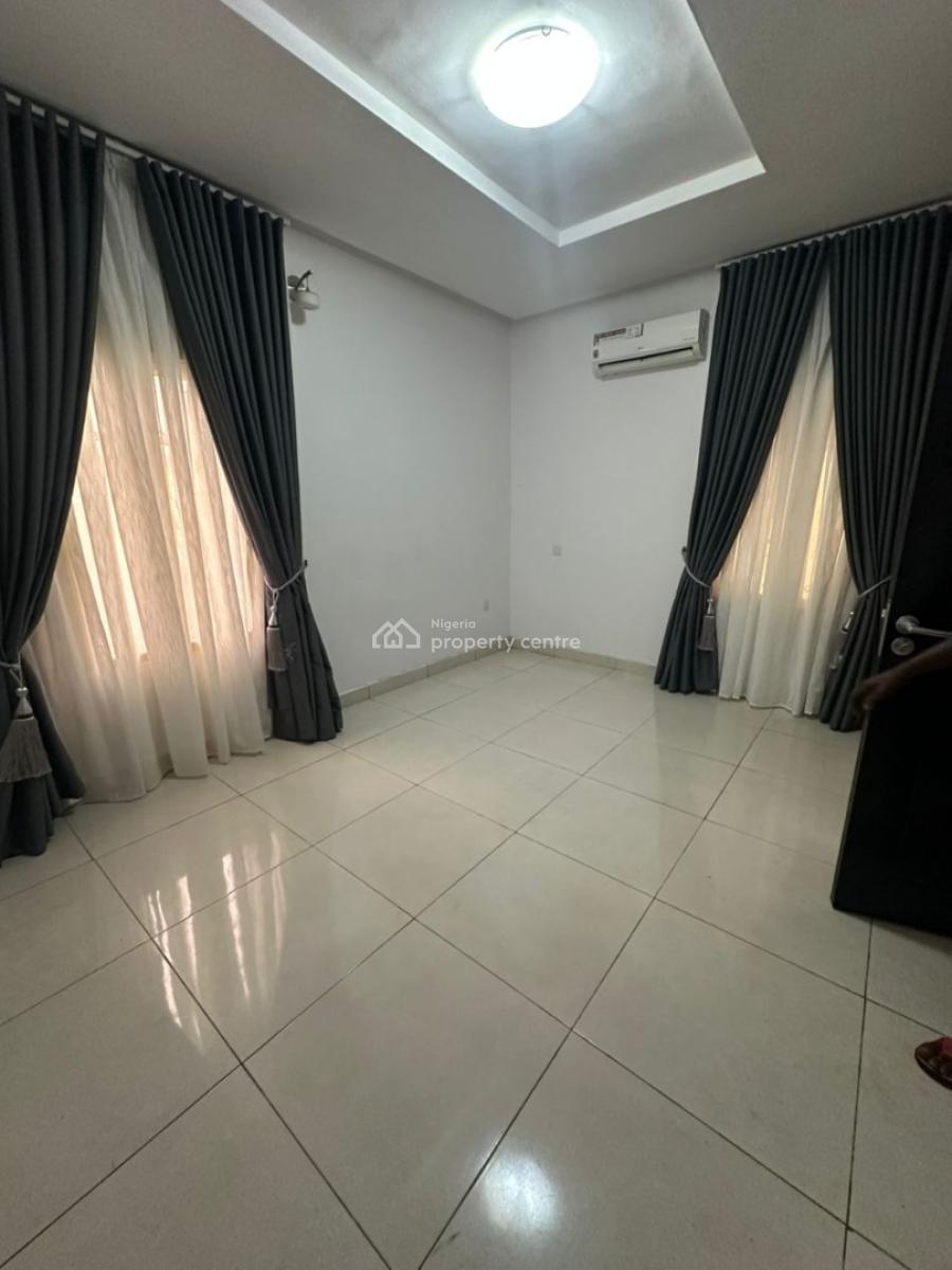 2 Bedroom Apartment, Off Admiralty, Lekki Phase 1, Lekki, Lagos, Flat / Apartment for Rent