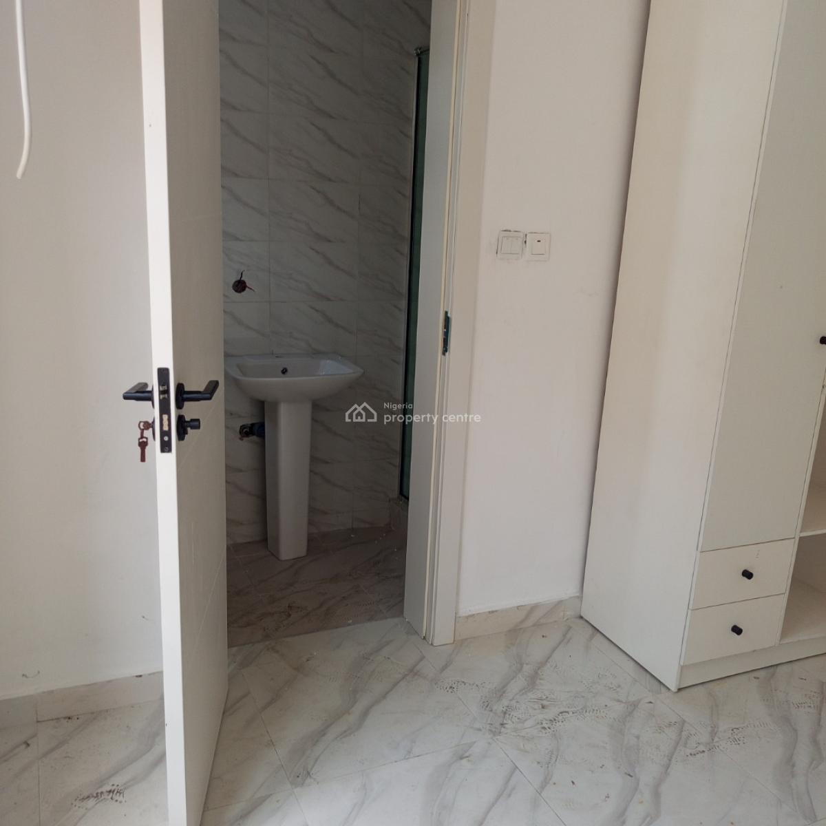 Luxurious and Standard 4 Bedroom Terrace Duplex with a Bq, Igbon Efon, Lekki, Lagos, Terraced Duplex for Sale