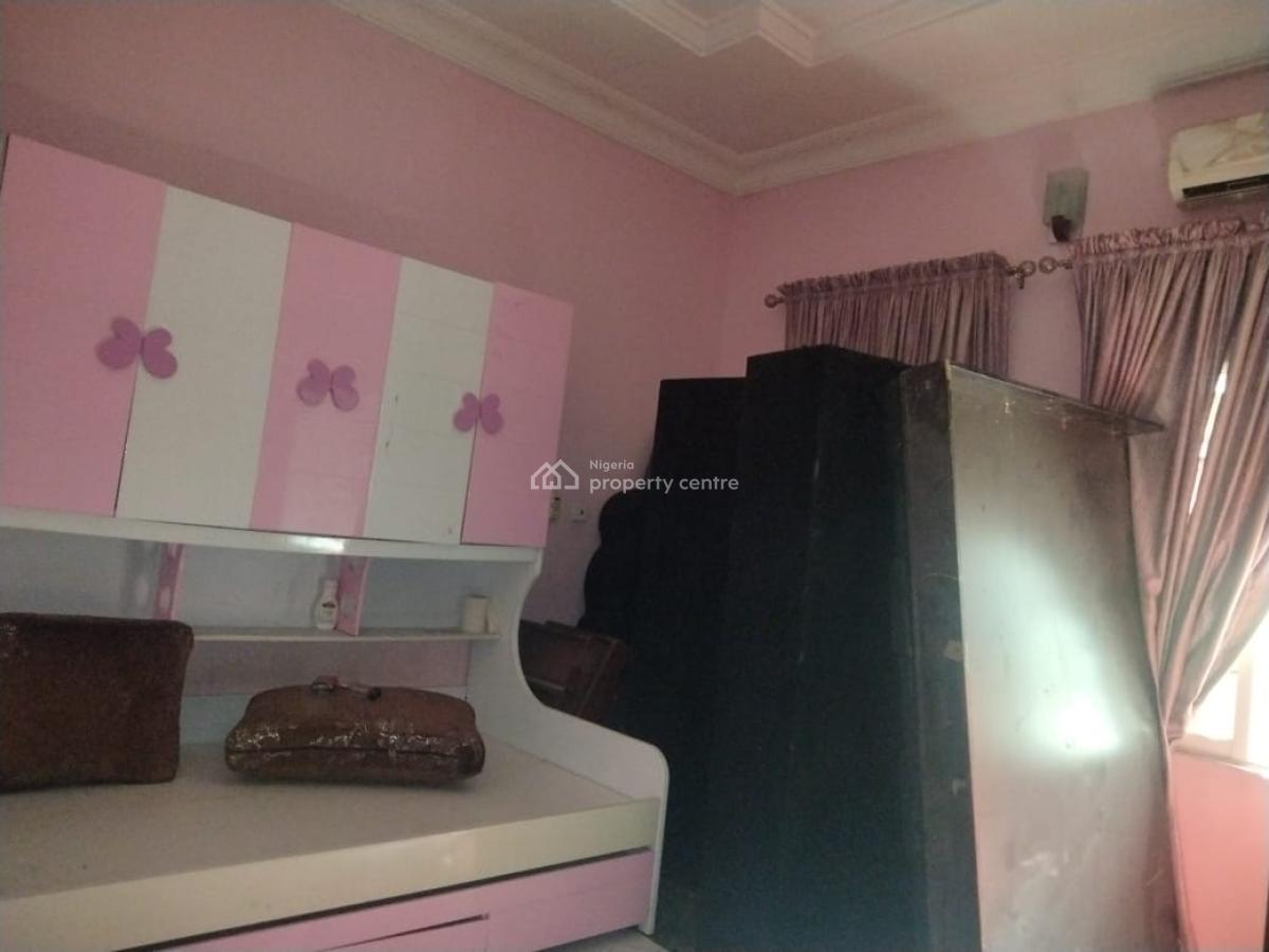 a Well Finished 5 Bedroom Bungalow with 2 Rooms Self-contained Bq, 5th Avenue, Gwarinpa, Abuja, Detached Bungalow for Rent