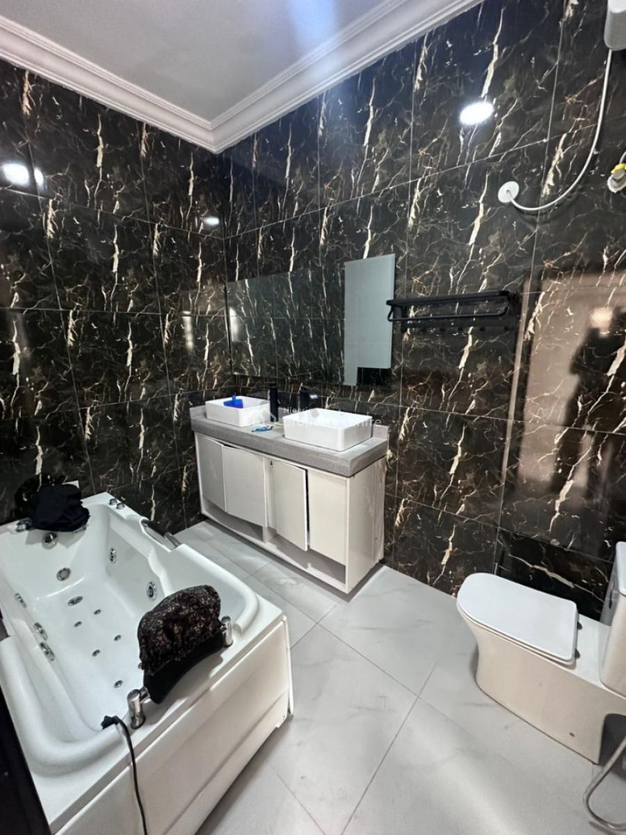 3 Bedroom Penthouse, Ologolo, Lekki, Lagos, Flat / Apartment for Sale