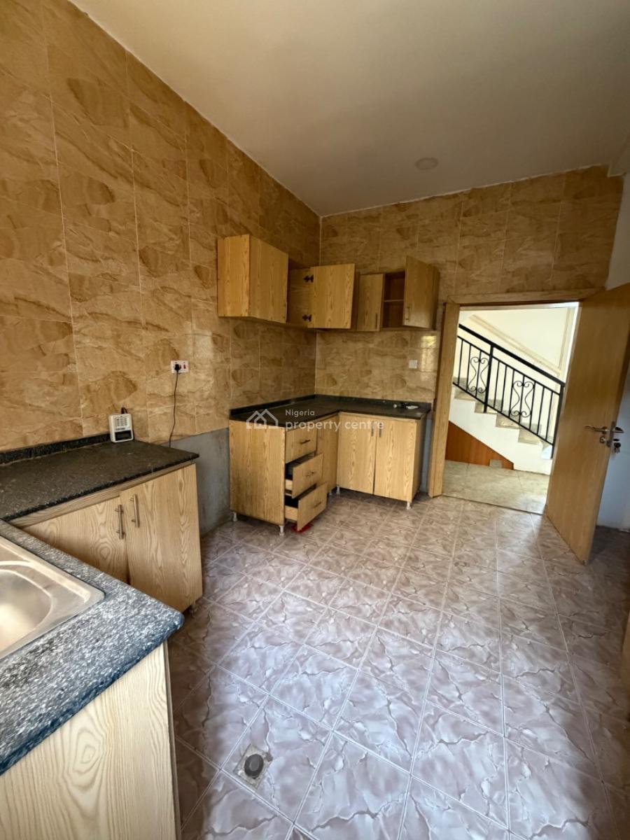 Standard Four Bedroom Duplex with Acs and Inverter, Guzape District, Abuja, Terraced Duplex for Rent