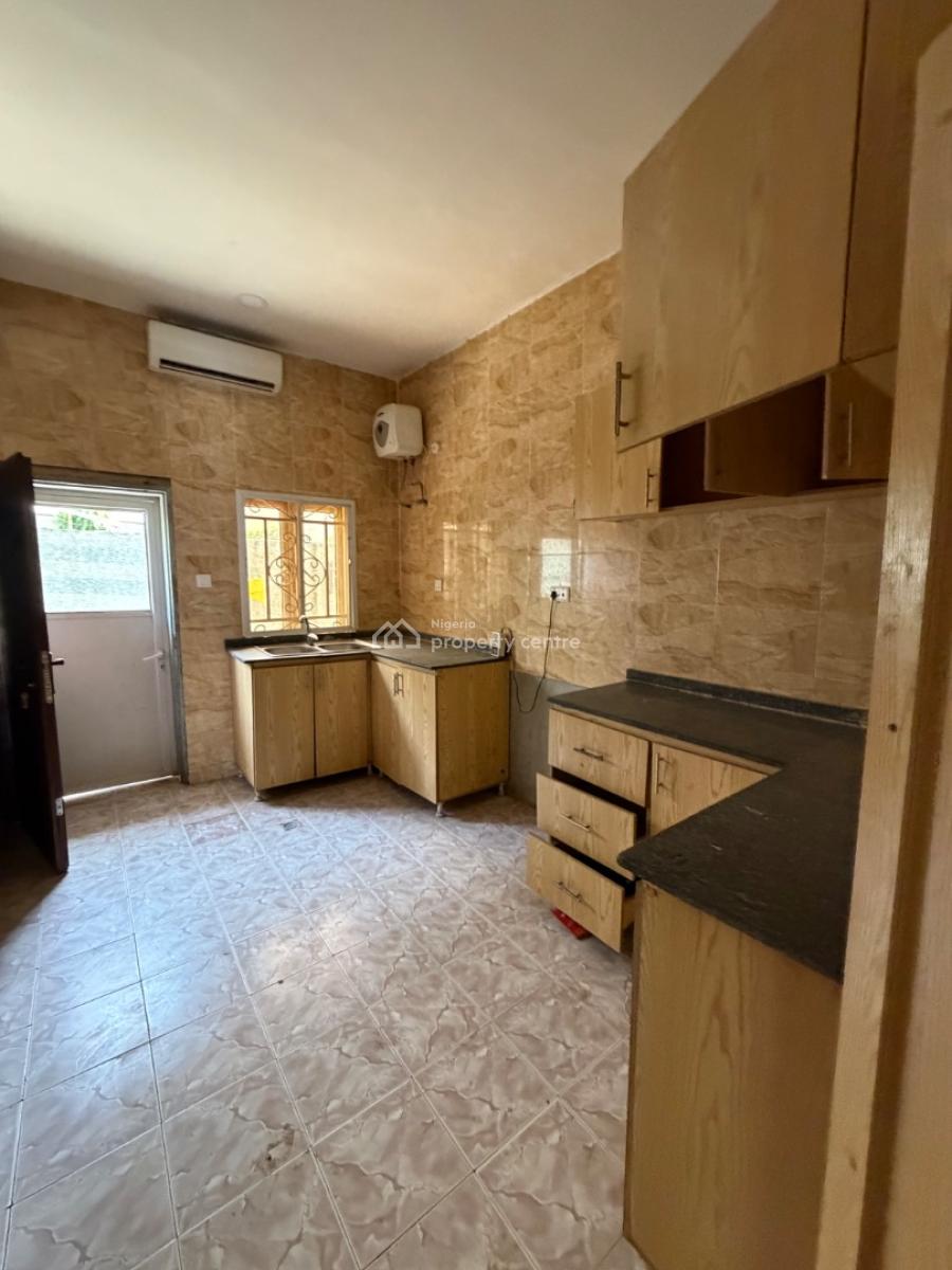 Standard Four Bedroom Duplex with Acs and Inverter, Guzape District, Abuja, Terraced Duplex for Rent