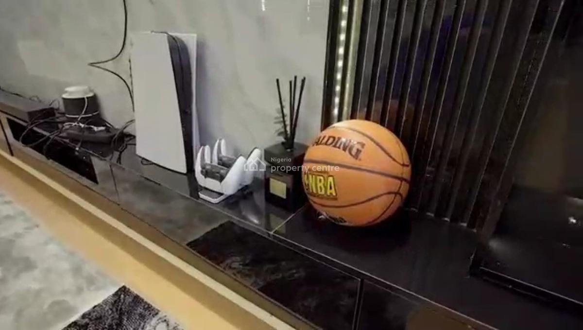 Fully Serviced 4 Bedroom Penthouse, Lekki Phase One, Lekki, Lagos, Flat / Apartment for Rent