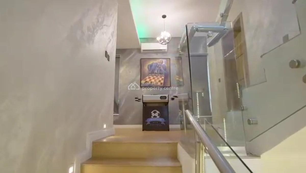 Fully Serviced 4 Bedroom Penthouse, Lekki Phase One, Lekki, Lagos, Flat / Apartment for Rent