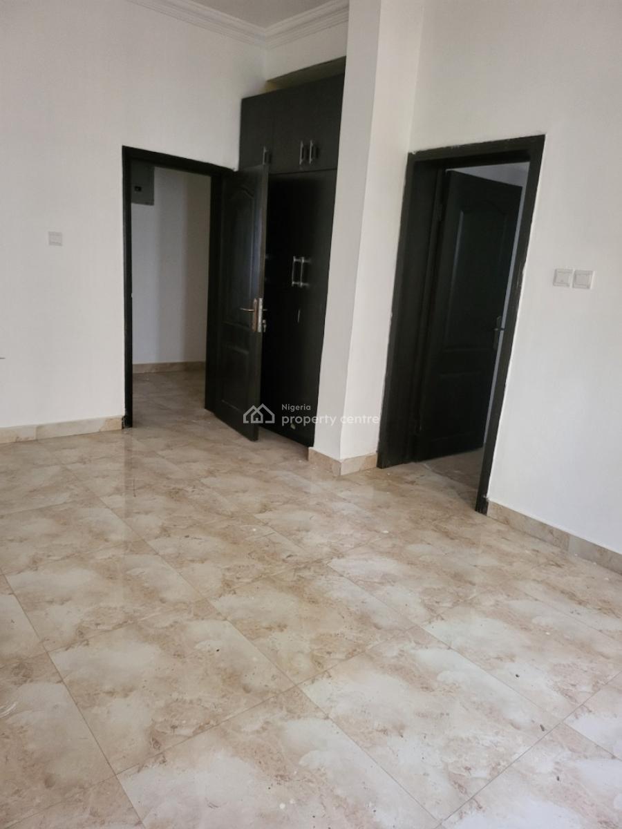 Newly Renovated 6 Units of 3 Bedrooms with Bq, Lekki Phase 1, Lekki, Lagos, Flat / Apartment for Rent