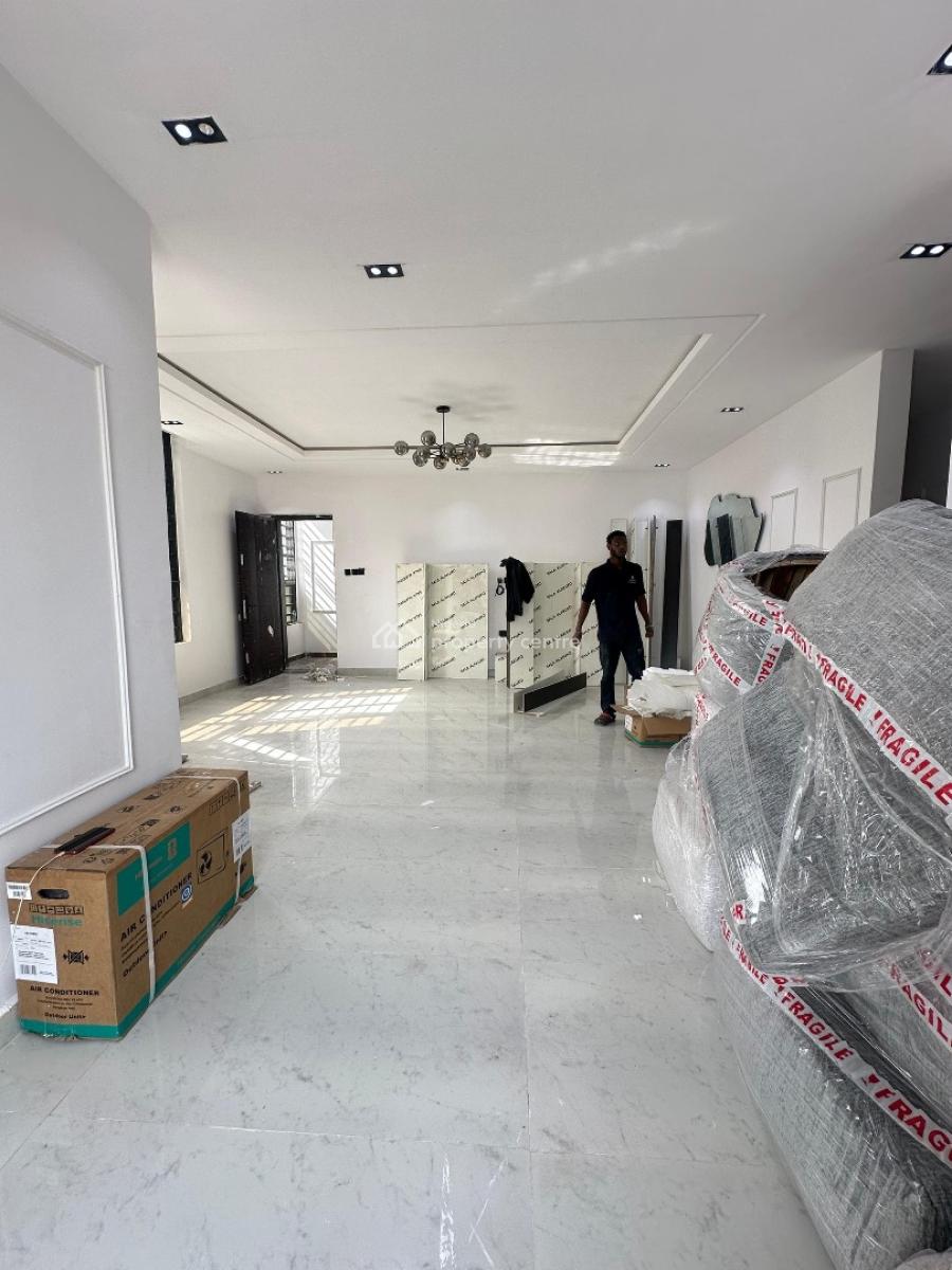 Luxury 3 Bedroom Apartment with Bq, Lekki Phase 1, Lekki Phase 1, Lekki, Lagos, Flat / Apartment for Rent