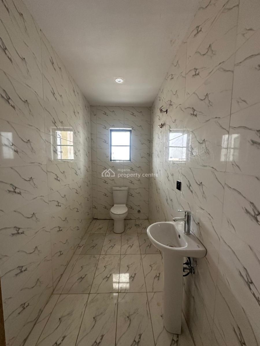 Brand New 3 Bedroom Apartment with Pool & Gym, Lekki Phase 1, Lekki Phase 1, Lekki, Lagos, Flat / Apartment for Rent