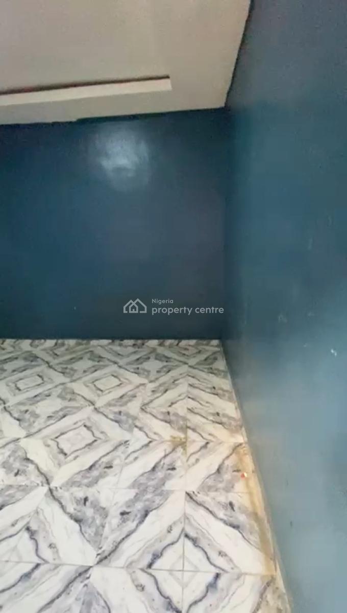 Roomself Contain, Bakare Dawodu By Deeper Life Hq, Gbagada, Lagos, Flat / Apartment for Rent