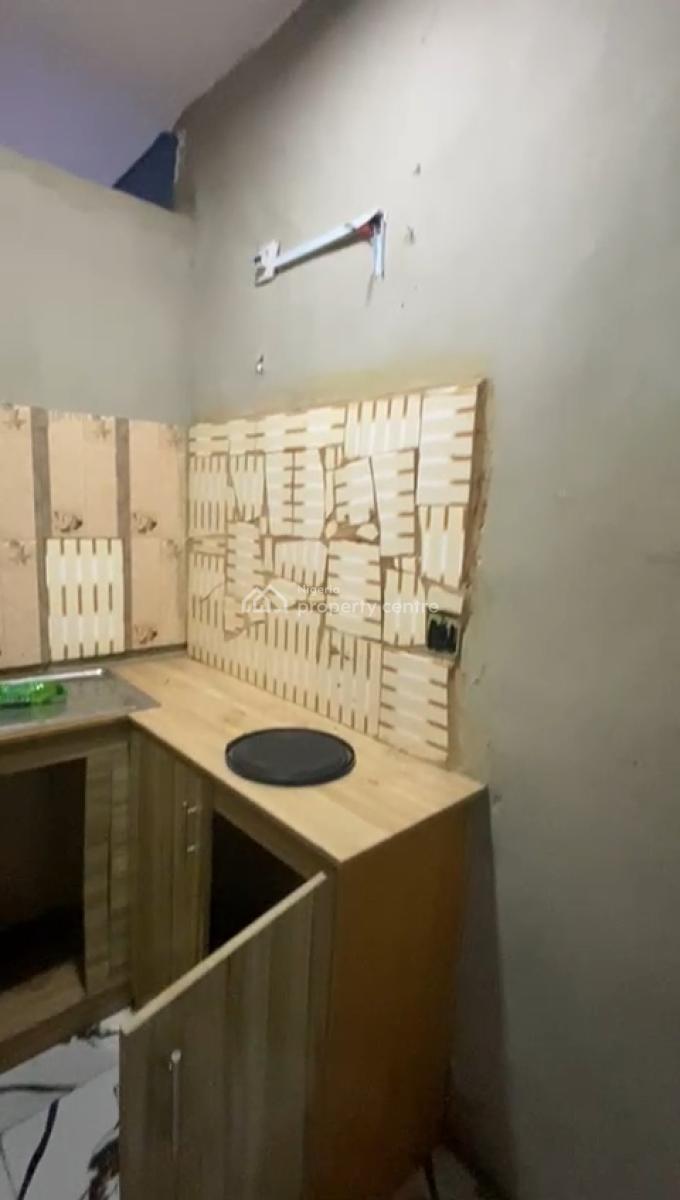 Roomself Contain, Bakare Dawodu By Deeper Life Hq, Gbagada, Lagos, Flat / Apartment for Rent