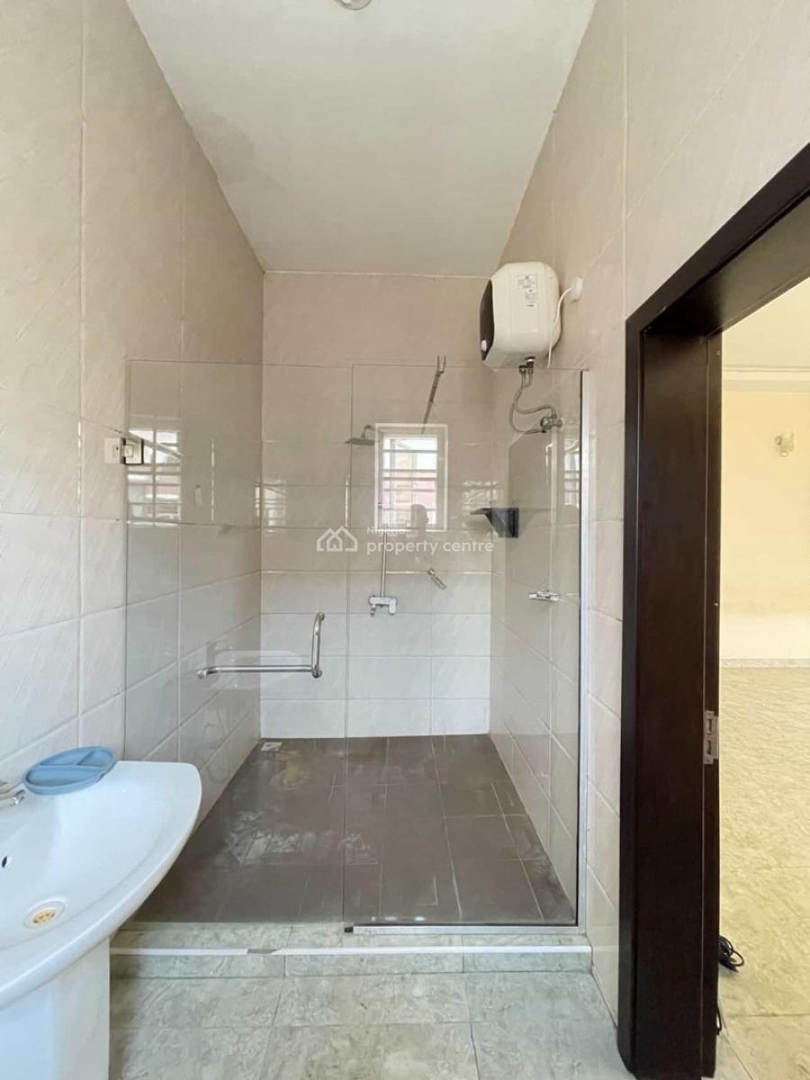 Spacious Well Built 4 Bedroom Terrece Duplex, Chevron Lekki Lagos, Lekki, Lagos, Terraced Duplex for Rent