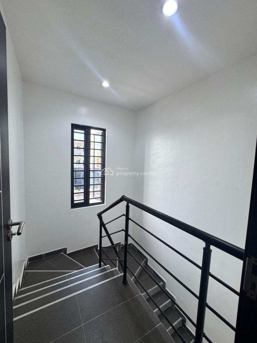 Decent 3bedroom Terrace with Bq, Ologolo, Lekki, Lagos, Terraced Duplex for Rent