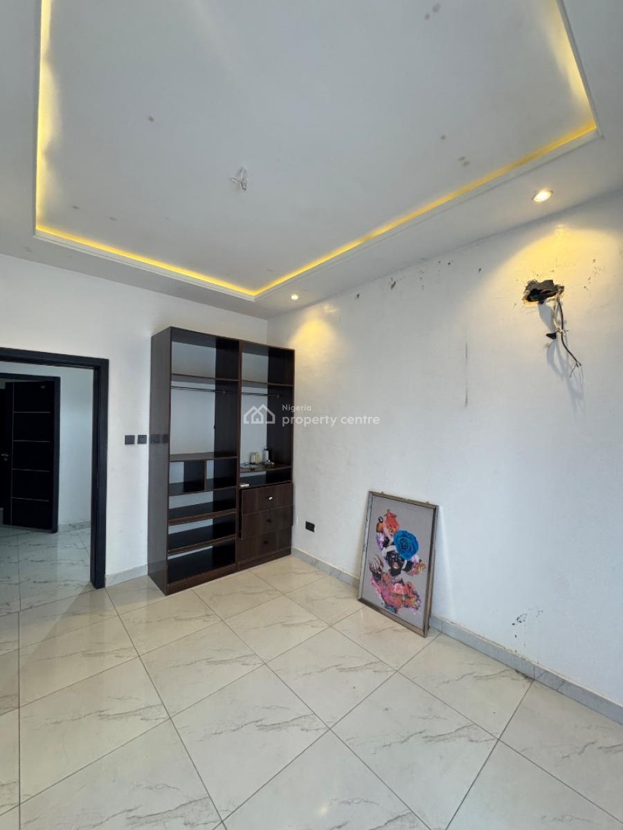 Decent 3bedroom Terrace with Bq, Ologolo, Lekki, Lagos, Terraced Duplex for Rent