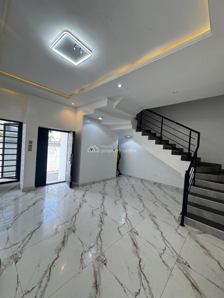 Decent 3bedroom Terrace with Bq, Ologolo, Lekki, Lagos, Terraced Duplex for Rent