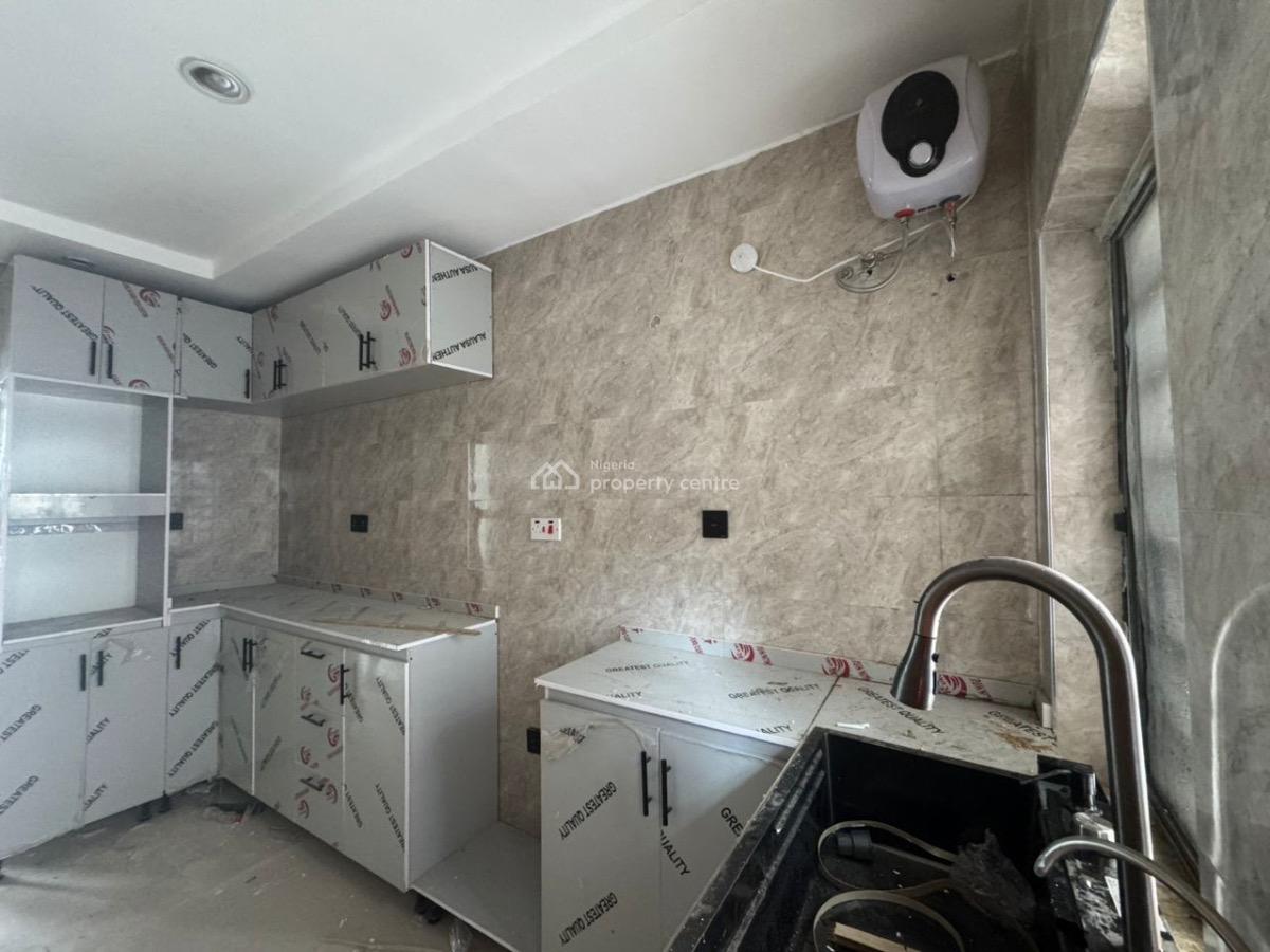 Serviced 3 Bedroom Apartment, Ologolo, Lekki, Lagos, Flat / Apartment for Rent