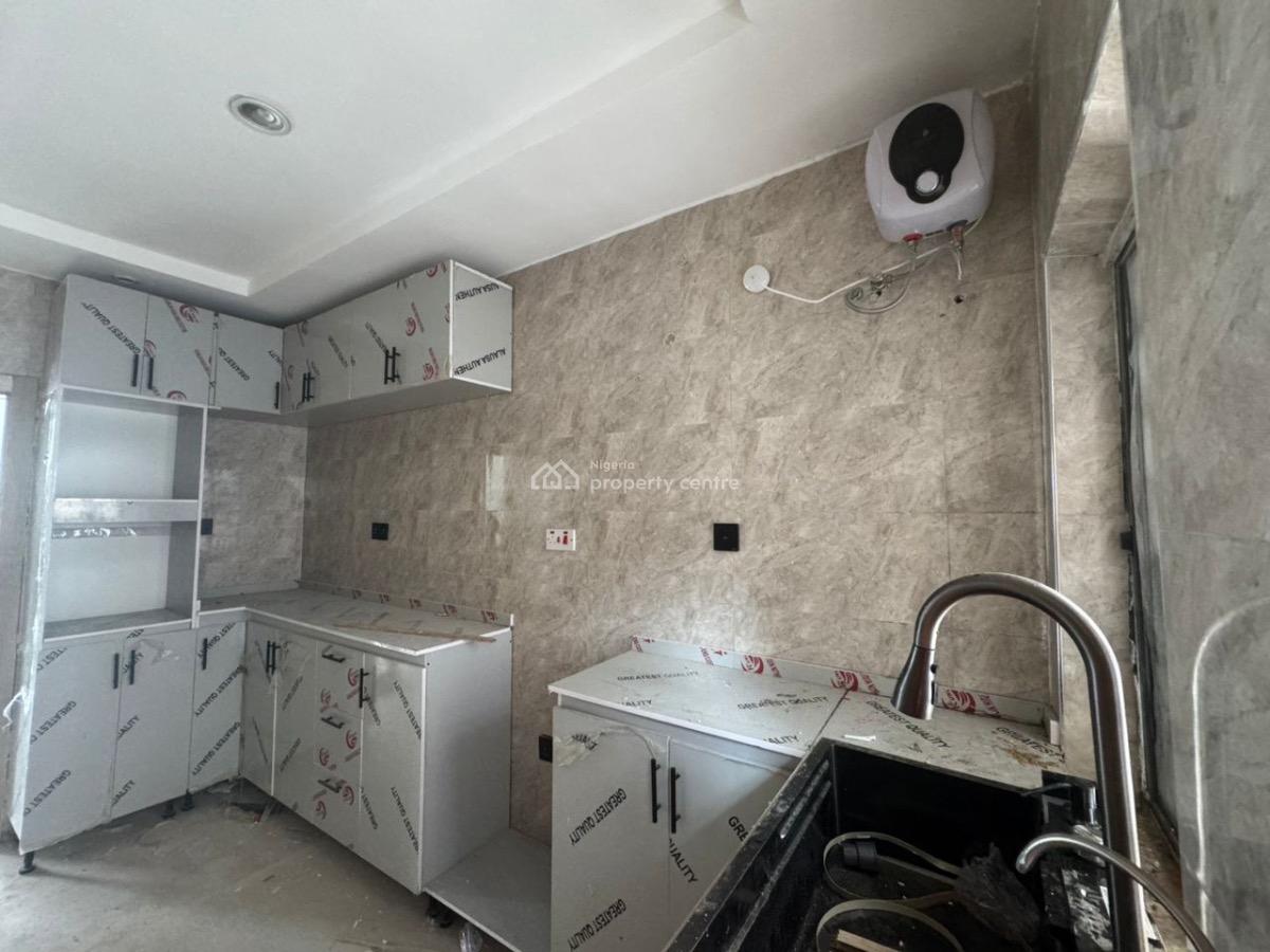 Serviced 3 Bedroom Apartment, Ologolo, Lekki, Lagos, Flat / Apartment for Rent