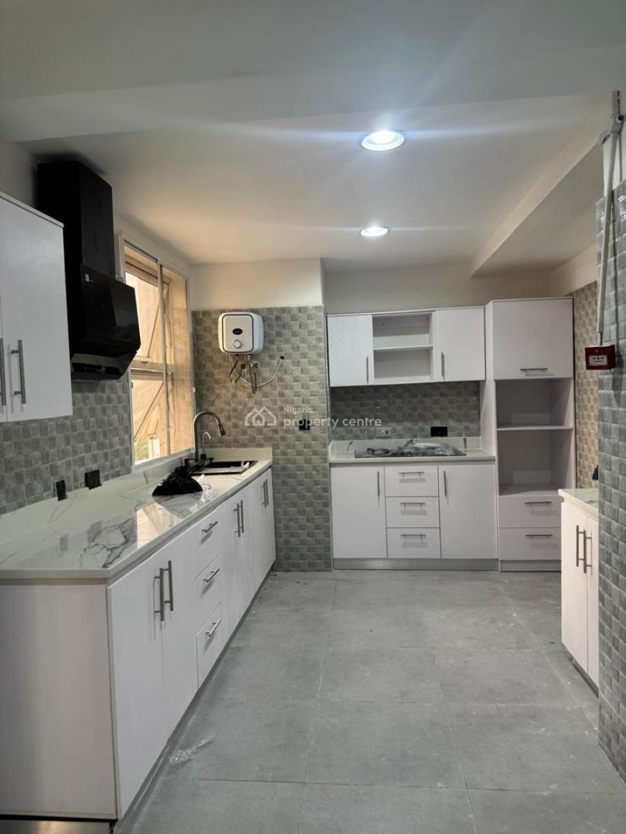 Spacious 3 Bedroom Apartment with a Room Bq on The 4th Floor, South West Ikoyi, Ikoyi, Lagos, Flat / Apartment for Rent