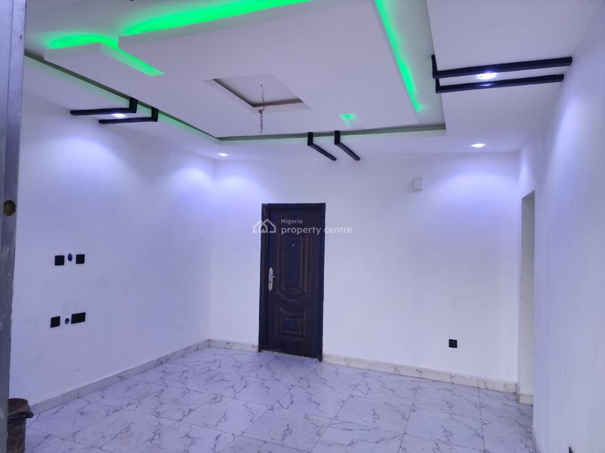 Three Bedroom Terrace, Brains and Hammer Estate, Dei Dei, Gwarinpa, Abuja, Terraced Bungalow for Sale