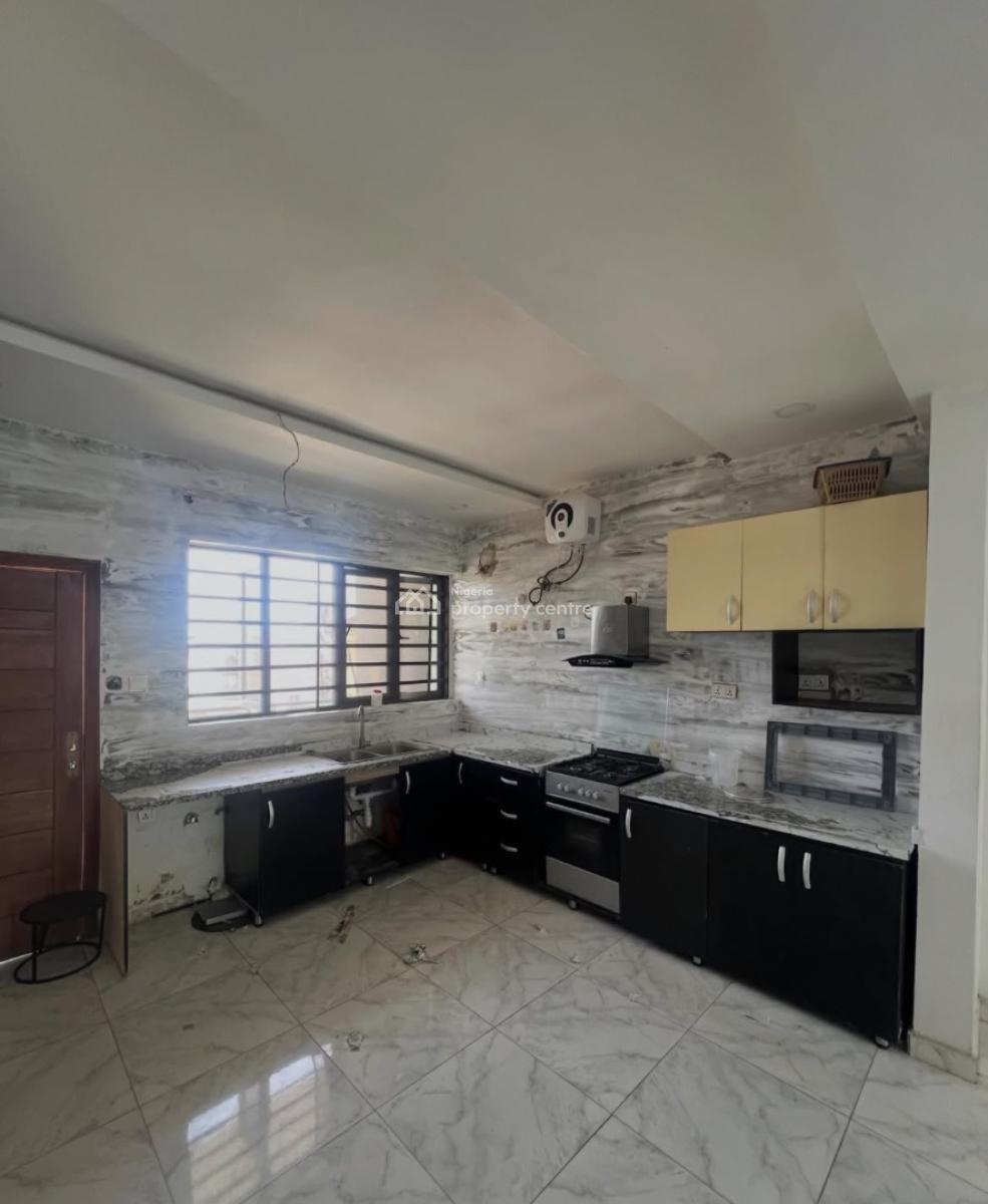 2bedroom Apartment, Ologolo, Lekki, Lagos, Flat / Apartment for Rent