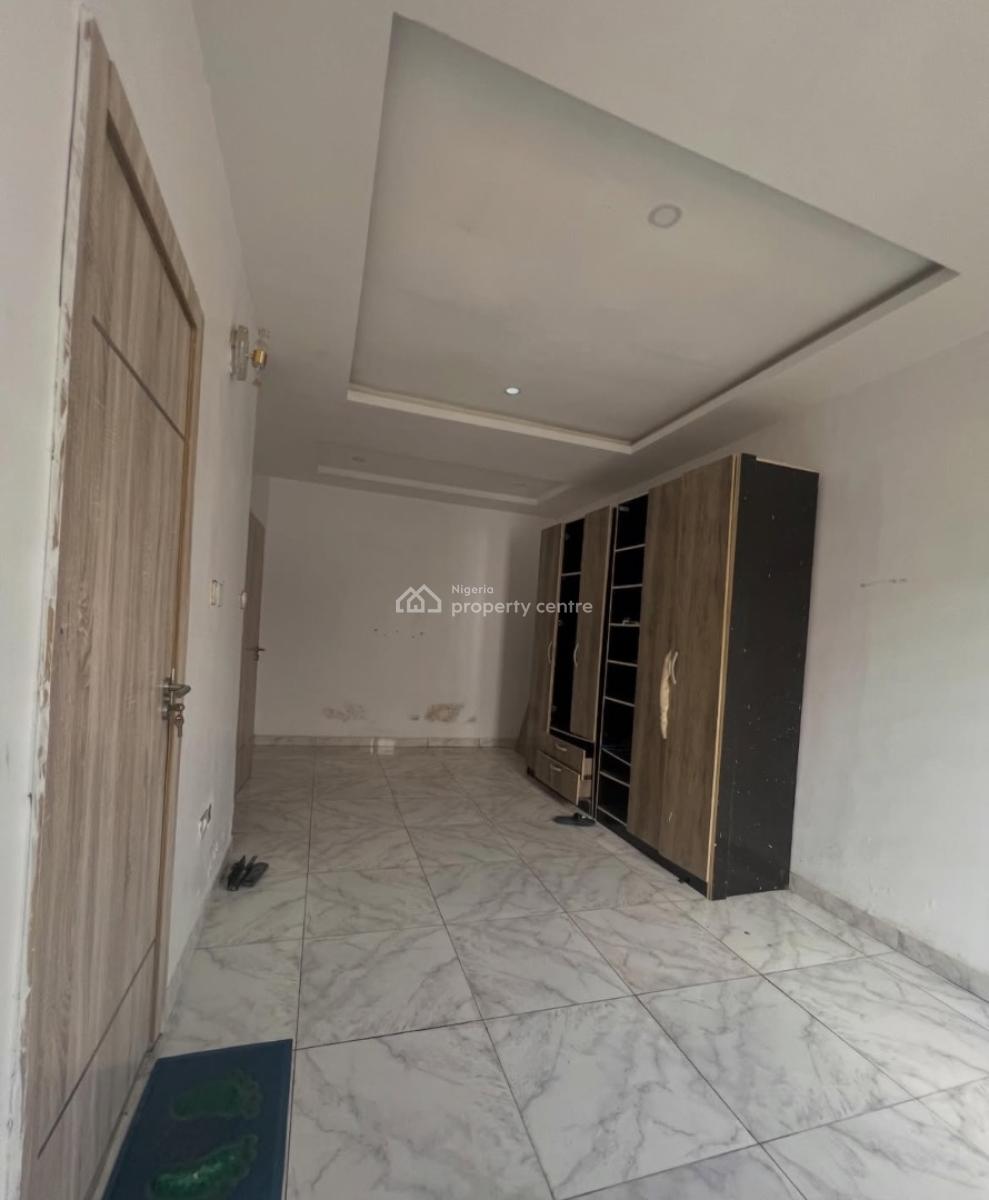 2bedroom Apartment, Ologolo, Lekki, Lagos, Flat / Apartment for Rent