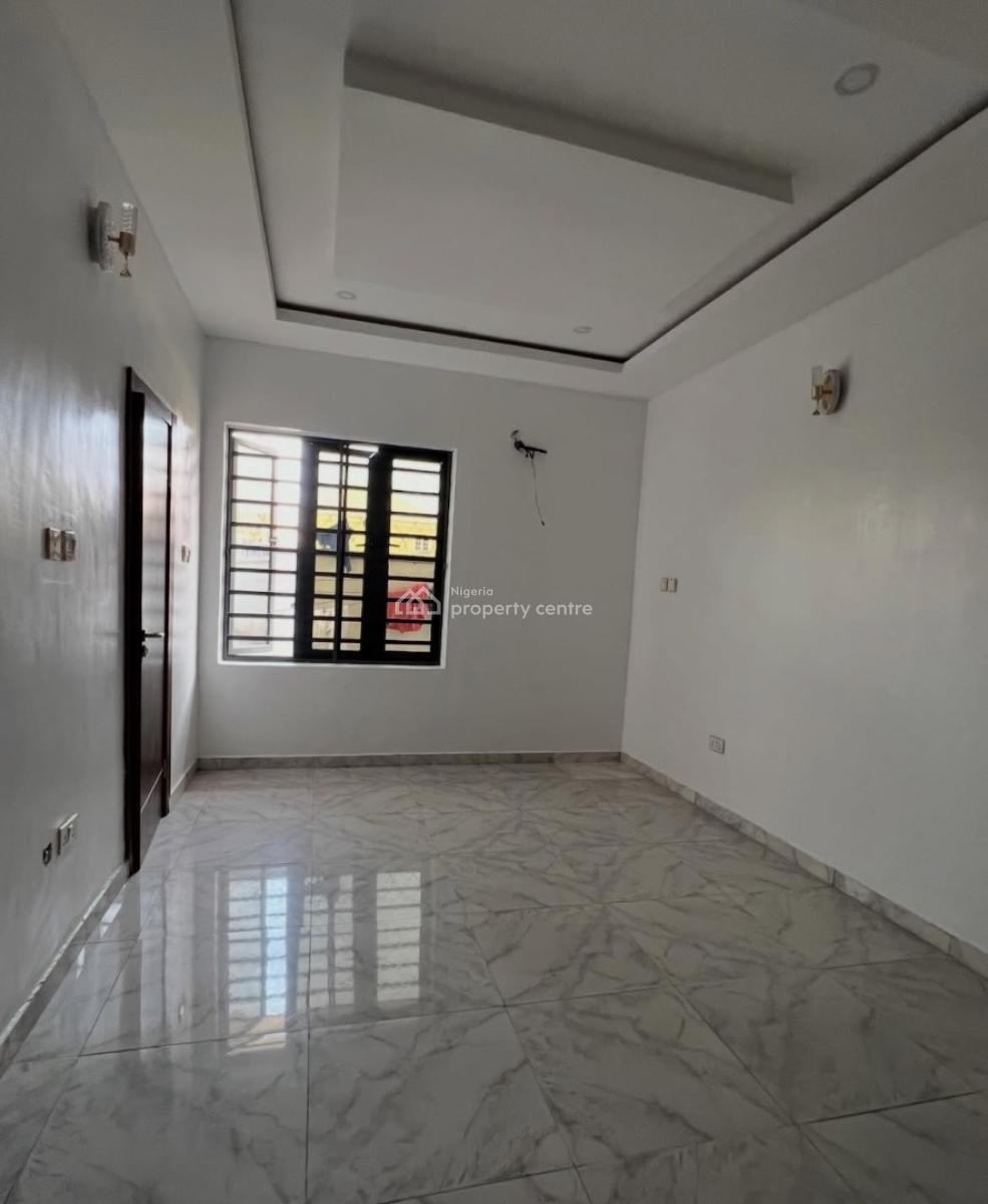 2bedroom Apartment, Ologolo, Lekki, Lagos, Flat / Apartment for Rent
