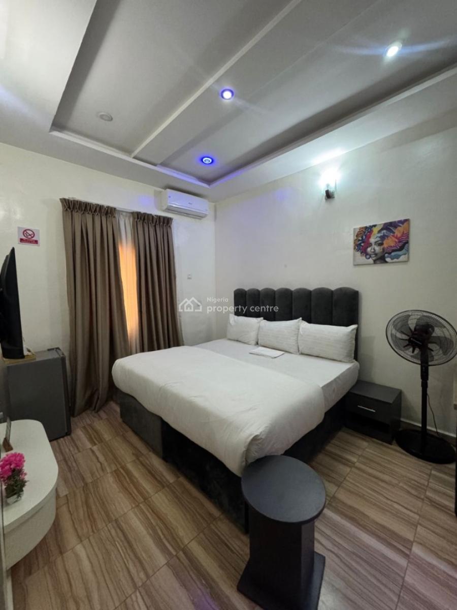 Serviced.and Furnished 3 Bedroom Flat, Jahi, Jahi, Abuja, Flat / Apartment for Rent