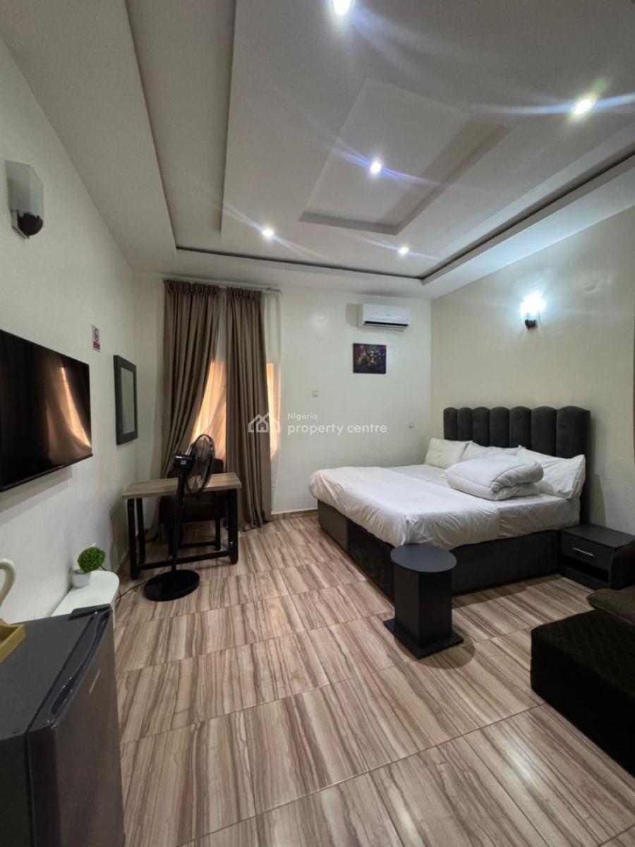 Serviced.and Furnished 3 Bedroom Flat, Jahi, Jahi, Abuja, Flat / Apartment for Rent