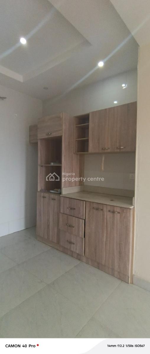 Service Two Bedroom Flat, By Bangbala Street, Lekki Phase 1, Lekki, Lagos, Flat / Apartment for Rent