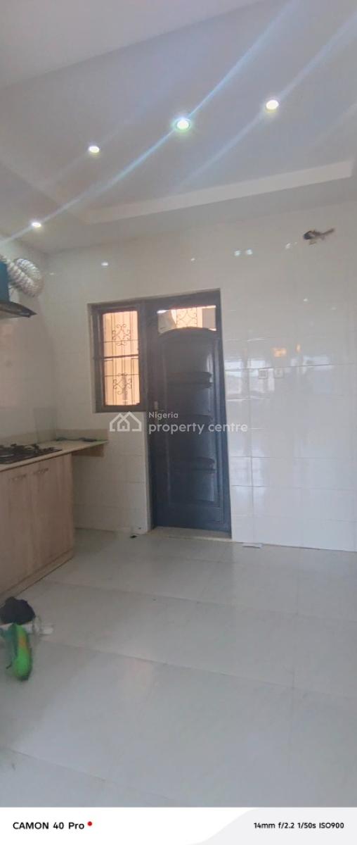 Service Two Bedroom Flat, By Bangbala Street, Lekki Phase 1, Lekki, Lagos, Flat / Apartment for Rent