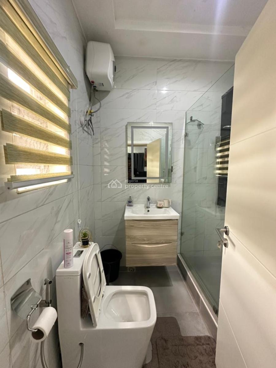 Well-maintained 2 Bedroom Apartment with Swimming Pool, Ikate, Ikate, Lekki, Lagos, Flat / Apartment for Rent