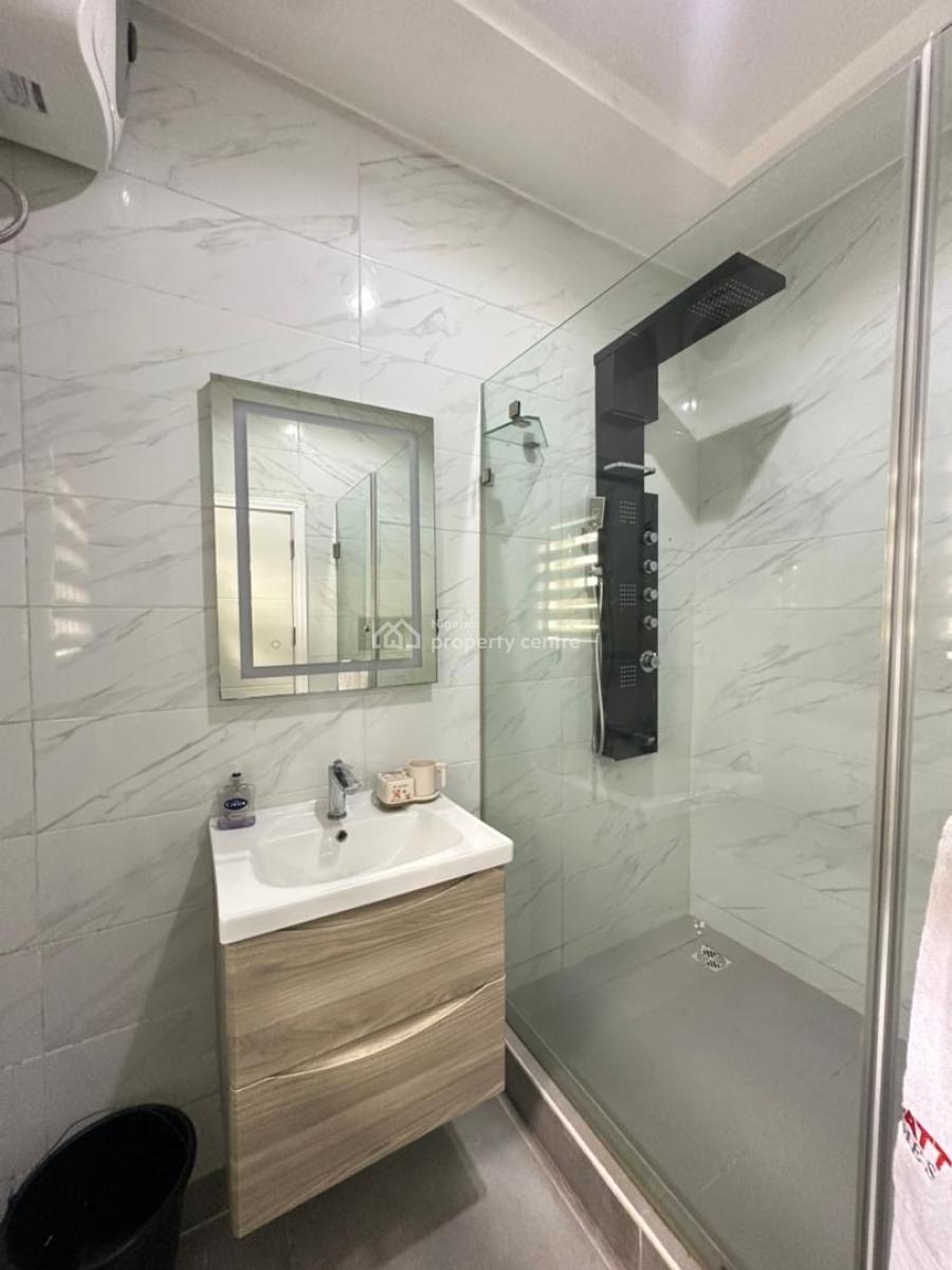 Well-maintained 2 Bedroom Apartment with Swimming Pool, Ikate, Ikate, Lekki, Lagos, Flat / Apartment for Rent