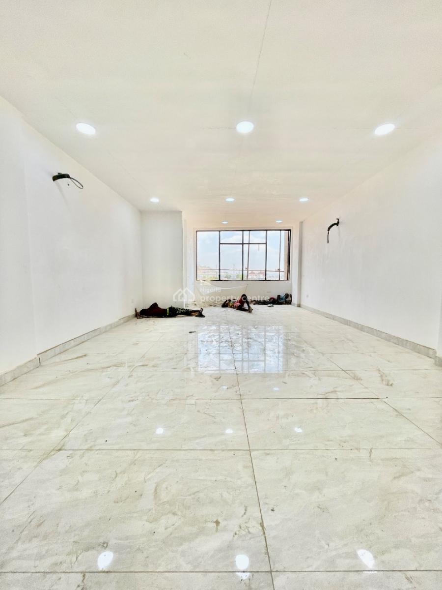 a Multi-story Commercial Plaza/complex, Dawaki, Gwarinpa, Abuja, Plaza / Complex / Mall for Rent