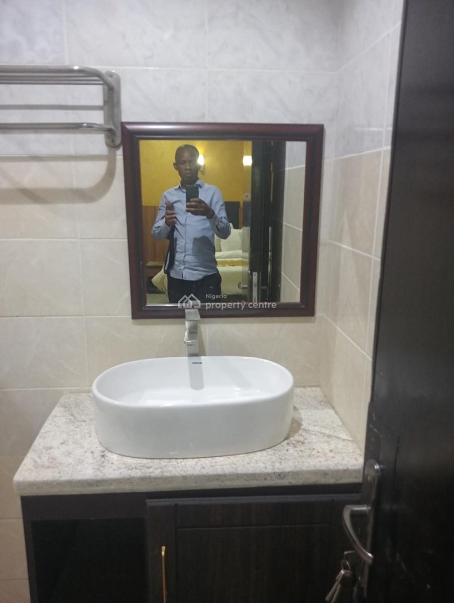 1 Bedroom Furnished and Service Apartment Now Available, Guzape Main, Guzape District, Abuja, Flat / Apartment for Rent