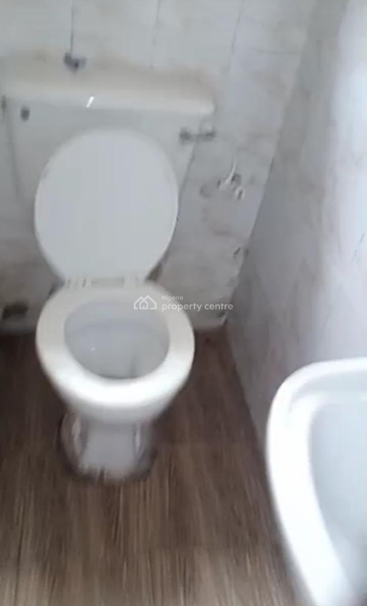 Clean and Spacious Room  Selfcon at Thomas Estate { Video}, Thomas Estate, Ajah, Lagos, Self Contain (single Rooms) for Rent