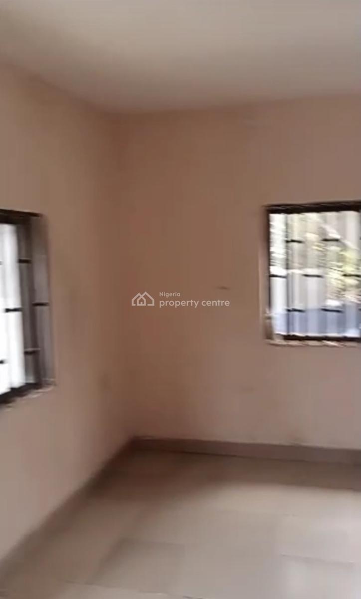 Clean and Spacious Room  Selfcon at Thomas Estate { Video}, Thomas Estate, Ajah, Lagos, Self Contain (single Rooms) for Rent