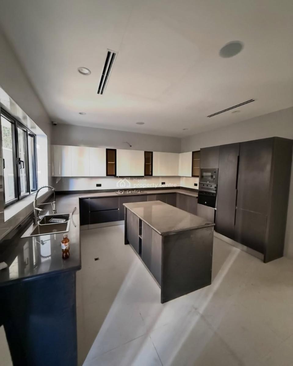 6 Bedroom Fully Detached Duplex, Guzape District, Abuja, Detached Duplex for Sale